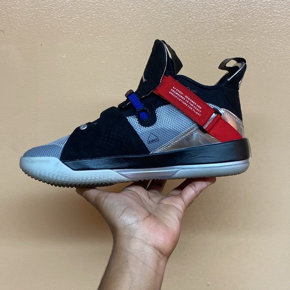 Nike Air Jordan XXXIII 33 All-Star Metallic Silver Black Charlotte AQ8830-005 - Picture 5 of 17